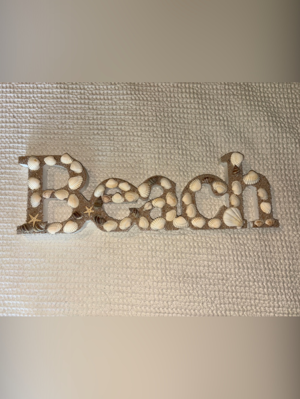 ‘Beach’ wall decor sign with seashells
